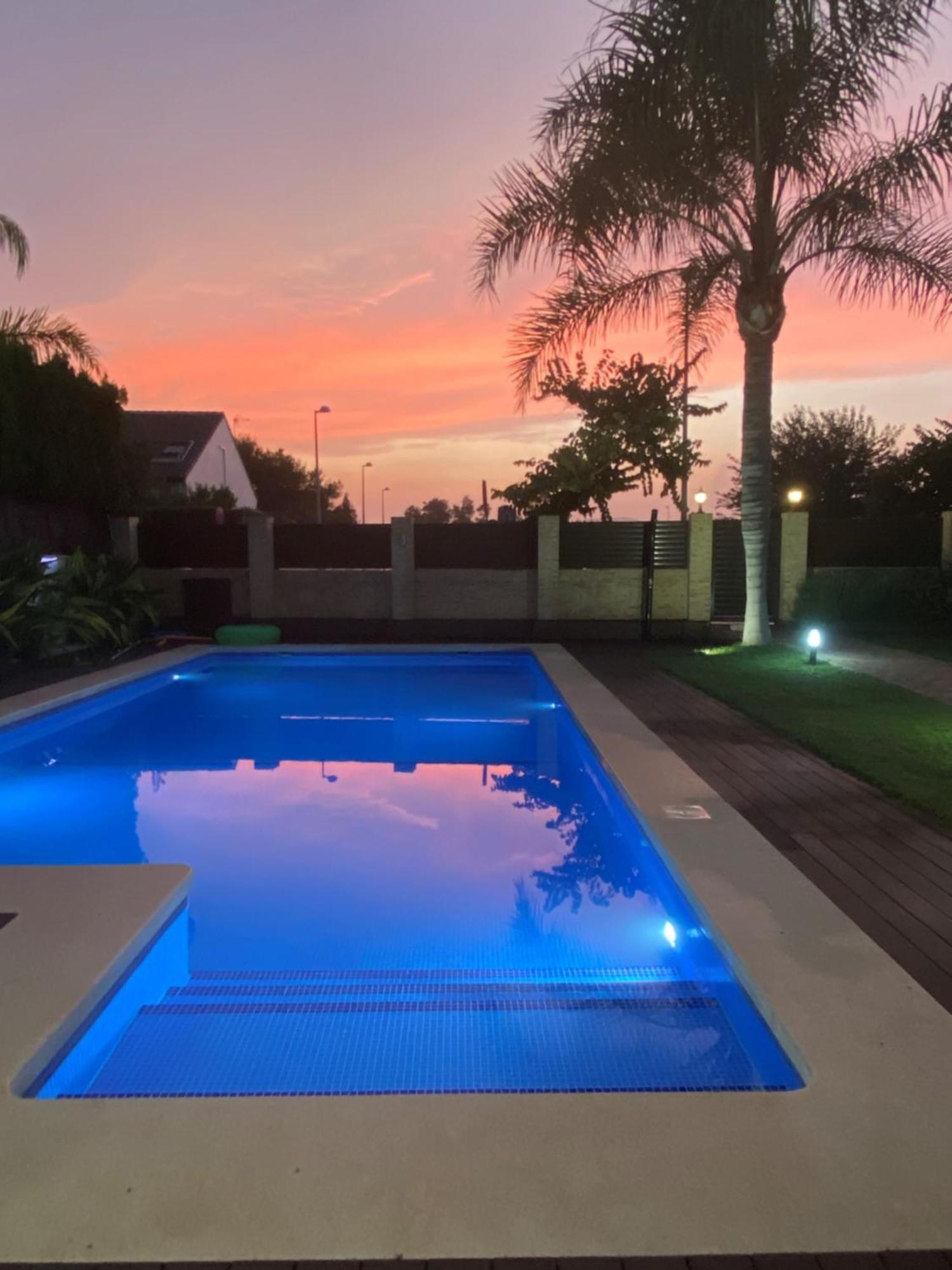 サグント Casa Junto Al Mar Con Jardinヴィラ エクステリア 写真